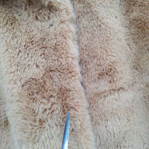 HM Faux Fur Teddy Coat Womens Beige Snap Front Collared Long Sleeve Jacket Sz 10 - Picture 9 of 9